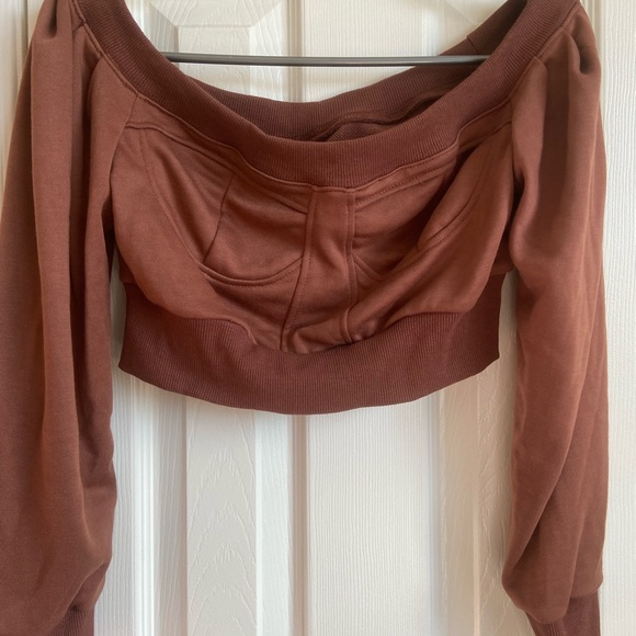 Off Shoulder Fold Pleated Crop Pullover - Picture 2 of 9